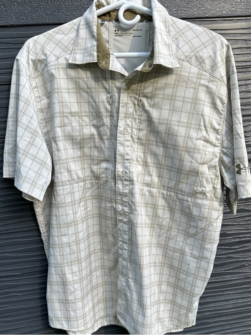 Under Armour HeatGear Plaid Short Sleeve Button Shirt Large Performance Golf